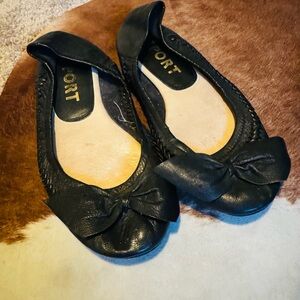 Report Black Leather Flats